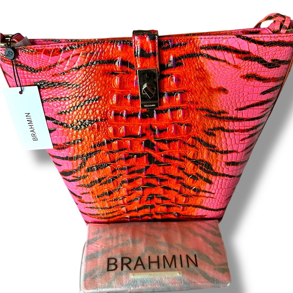 Brahmin Shira Bucket Bag w/Matching Ady Wallet Pink Feline Ombre Melbourne NWT - Picture 2 of 10